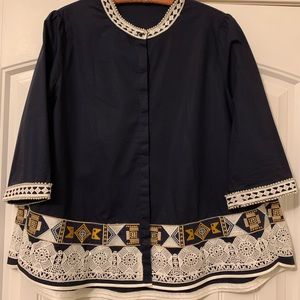 Pretty navy blouse with lovely lace, embroidery, and imitation pearls Size XL